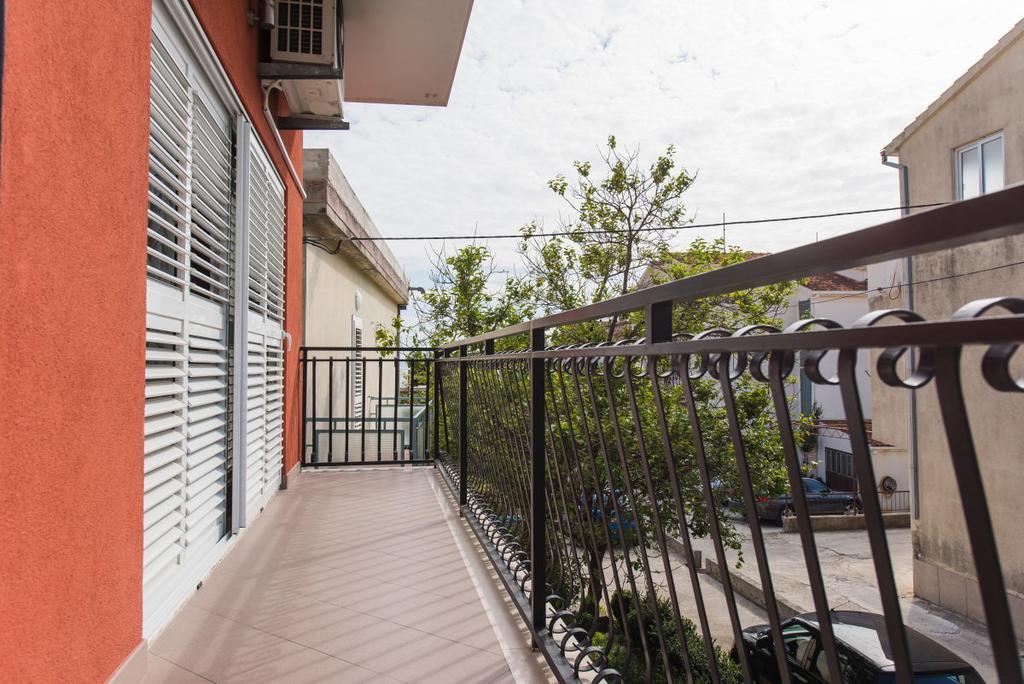 Apartments Blaf Подстрана Екстериор снимка