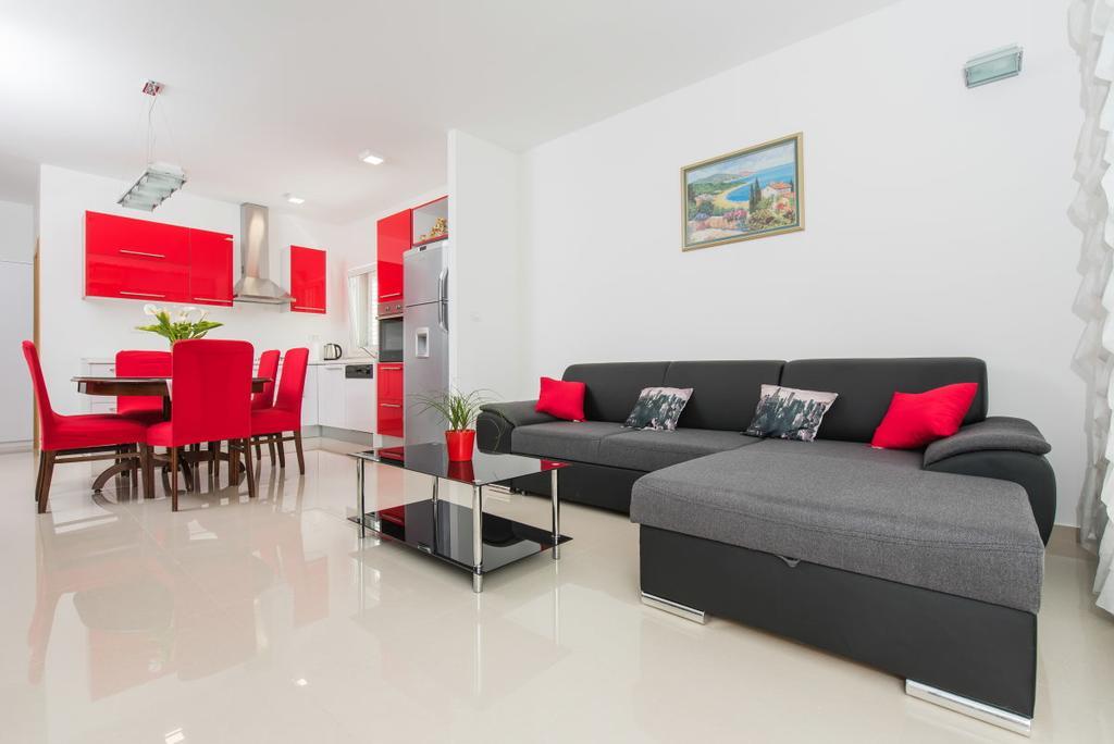 Apartments Blaf Подстрана Екстериор снимка