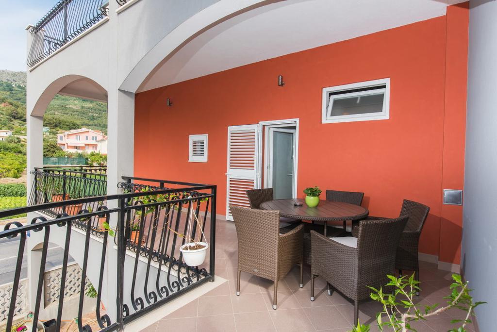 Apartments Blaf Подстрана Екстериор снимка